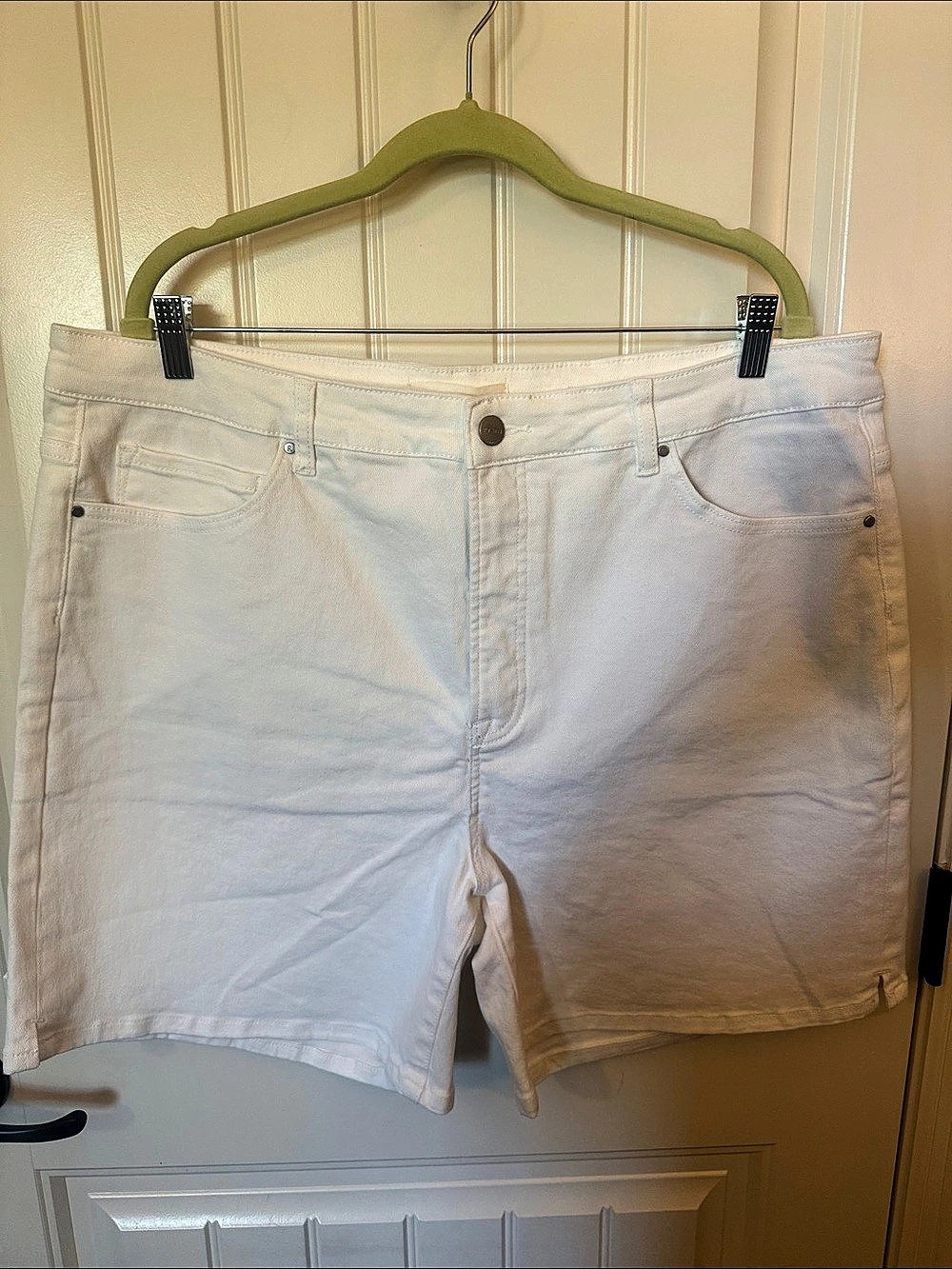 Risen Tummy Control High Rise Relaxed Mid Length Shorts White Bermuda Shorts
